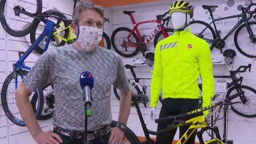 Ve čtvrtek se otevřou některé obchody