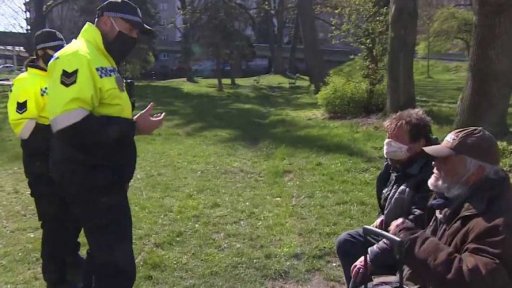 Stížnosti na tísňových linkách