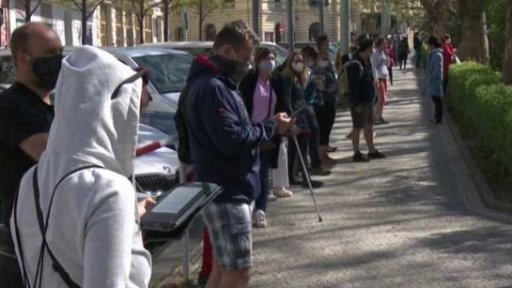 Fronty na testování