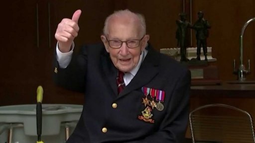 Oslavy 100letého veterána v Británii