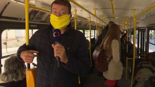 Hlava na hlavě v MHD