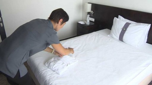 Hotely čekají na první klienty