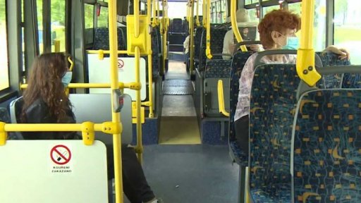 WHO doporučuje roušky