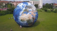 Obří nafukovací model Zeměkoule