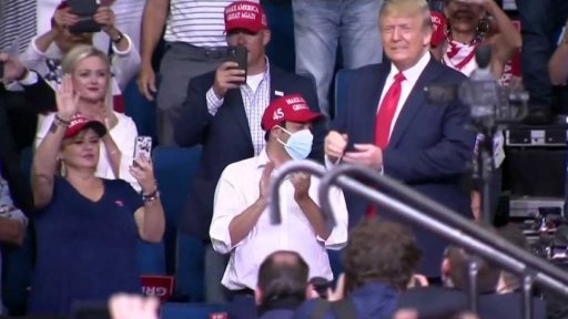 Předvolební mítinky v USA