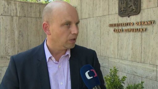 Armádní zakázky za miliardy