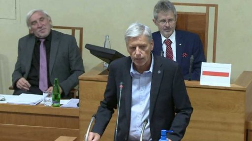 Senát schválil zákon o volbách v karanténě