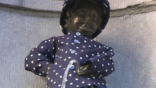 Bruselský chlapeček má oblek z Česka