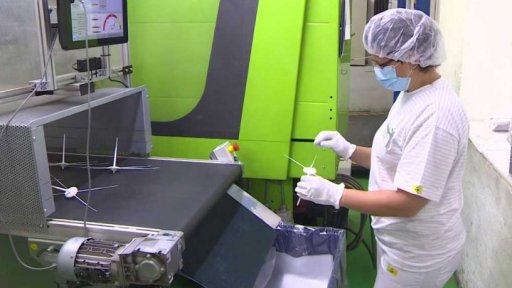 Kontrola výtěrových tyčinek z Číny