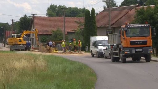 Příjmy obcí a samospráv