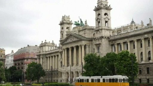 Zákaz adopce pro homosexuály v Maďarsku