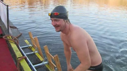 Otužilci ve Vltavě