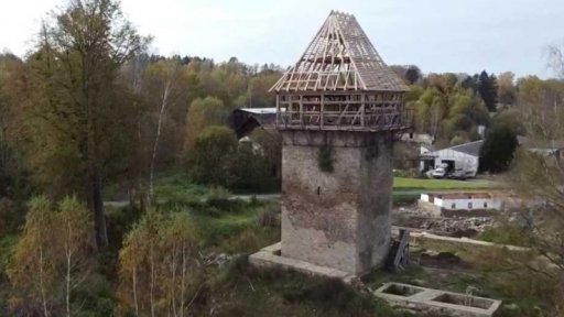 Oprava tvrze v Tiché