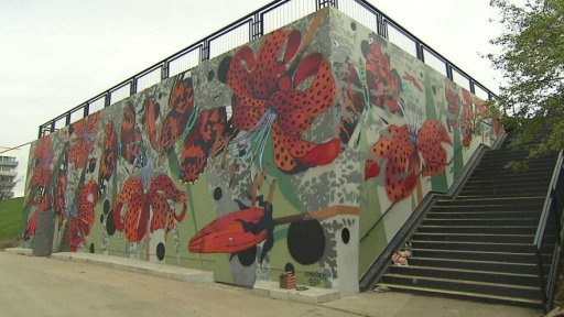Malovaná zahrada u metra Opatov