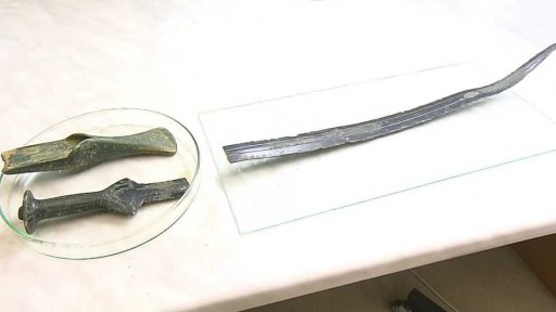 Nález bronzového meče