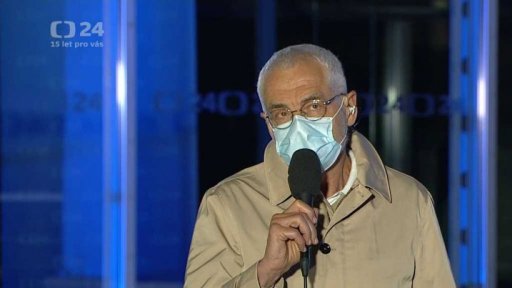 Historie: Dlažební kostky z rozřezaných náhrobků