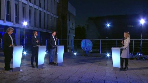 Politika: Česko míří k rekordnímu schodku