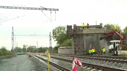 Instalace železničního mostu u Přerova