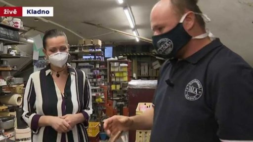 Výroba svíček na adventní věnec