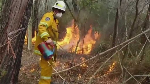 Austrálie: boj s ohněm pokračuje