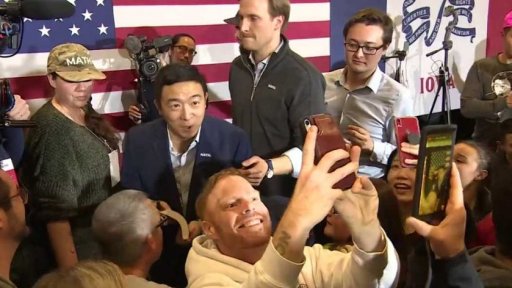 Kdo z demokratů vyzve Donalda Trumpa?