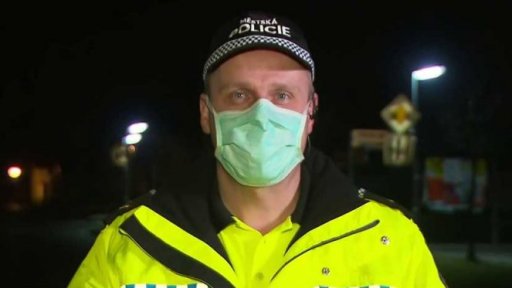 Cestování veřejnou dopravou jen v roušce