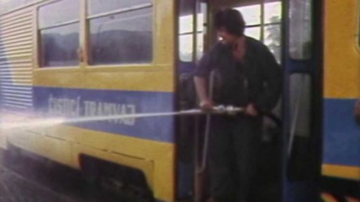Nová tříčlánková tramvaj i v Brně; Čisticí vůz (1986)