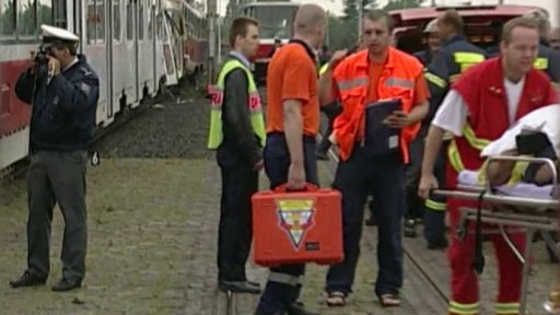 Srážka tramvají v Praze (2002)