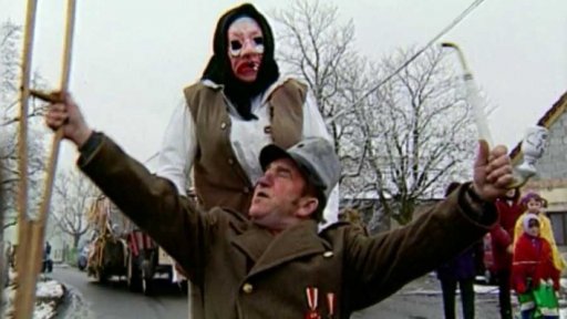 Maškarní průvod (2000)