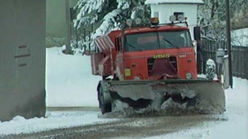 Sníh komplikuje dopravu (2000)