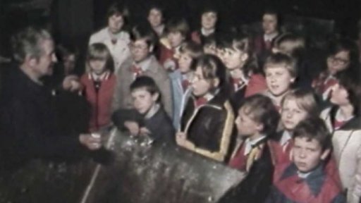 Exkurze do papíren jako odměna za sběr (1981)