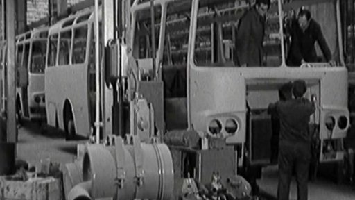 Zkušební provoz panelového výroby karosérií (1971)