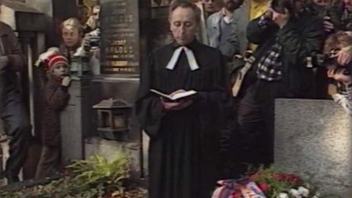 Navrácení ostatků Jana Palacha na Olšanský hřbitov (1990)