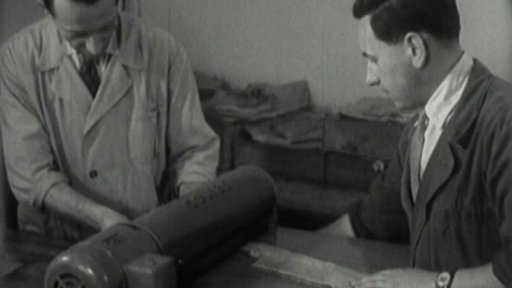 Výroba ondatrového kožichu (1960)