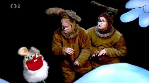 Tři králíci z Mufovy knihy se setkají s králem Kašparem.