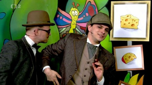 Tryskomyšák zachytí na svém selfie se sýrem i podobu lupičů kalendářů. Jsou to dvě ponožky.