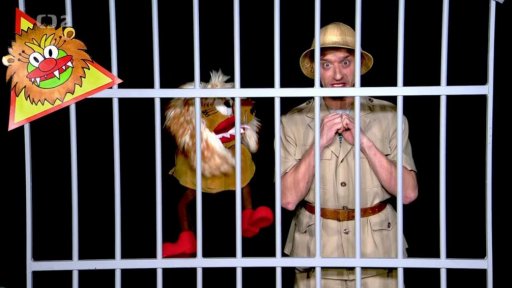 Žán Pól Polapil se bojí tety Pipety, protože má kosa v kleci. Kosa pustí a schová se do klece lví.