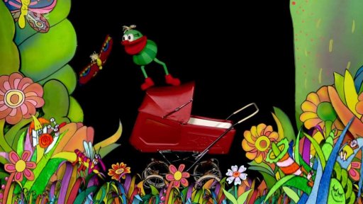 Na Paloučku se znenadání objevil kočárek s miminem.