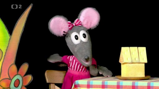 Tryský ukazuje kamarádům sýrovou chaloupku, kterou vyrobila pro Tryskáčka. A loučí se.