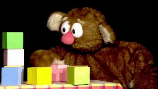 Jůheláci si staví středověký hrad i s prévetem – středověkým záchodem.