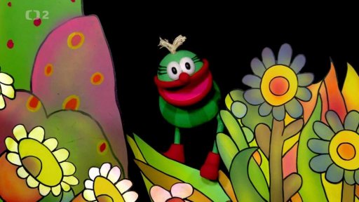 Muf ohlašuje, že plyšáci budou hrát pohádku, kde on bude král i drak a Fámula princezna.