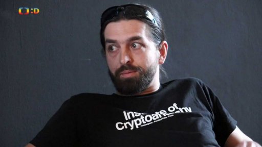 Koumákova reportáž: Čipy pod kůží