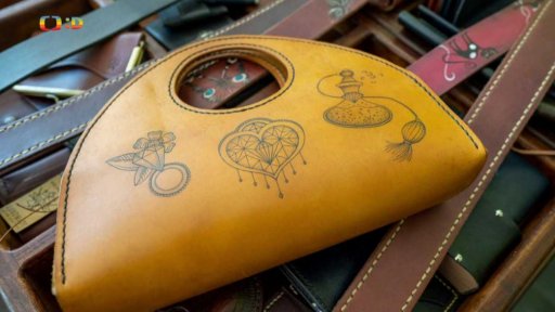 Reportáž: Jak se dělají ozdobné brašny