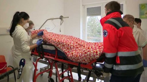 Přeplněné nemocnice