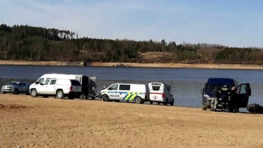 Ostatky v přehradě