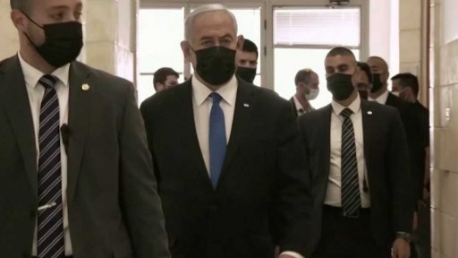 Netanjahu před soudem