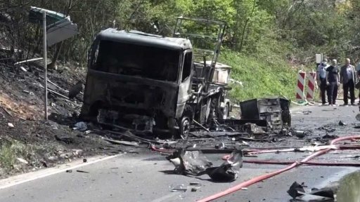 Exploze auta s tlakovými lahvemi