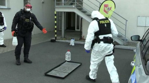 Hasiči a policisté bez odměn