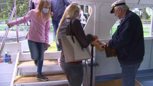 Po Máchově jezeře znovu plují lodě