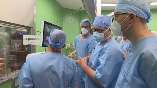 Robotická operace páteře